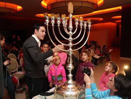 אש התורה  מרכז - 1