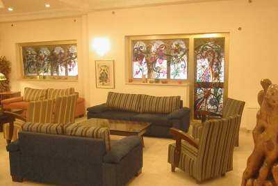 Commodore Hotel - 3