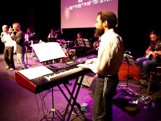 'לקראת נעילה': מופע פיוטים - 1